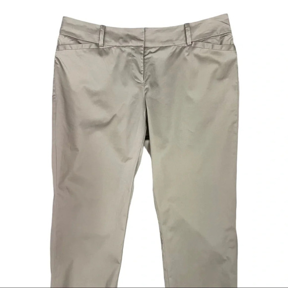 🛍️3/$40 Mexx Capri  Pant Tan Capri Pant Size 8 - Picture 2 of 5